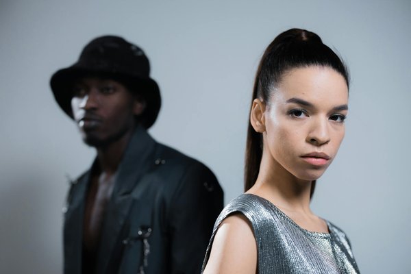 Élégance Simplifiée : Maîtriser l'Art d'une Routine Beauté Minimaliste